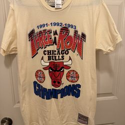 Chicago Bulls Graphic T-Shirt