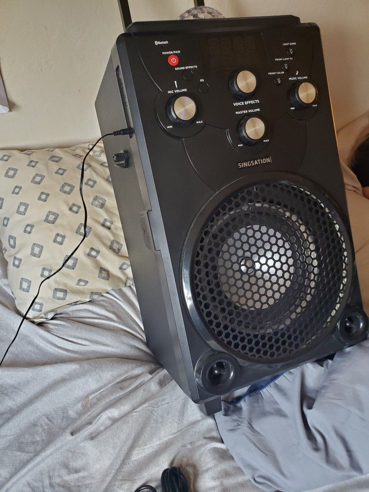 Singsation Bluetooth Sound Box & 2 Microphones 