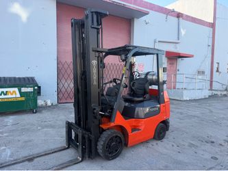 Toyota 5000lb forklift