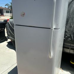 Refrigerator For Sale