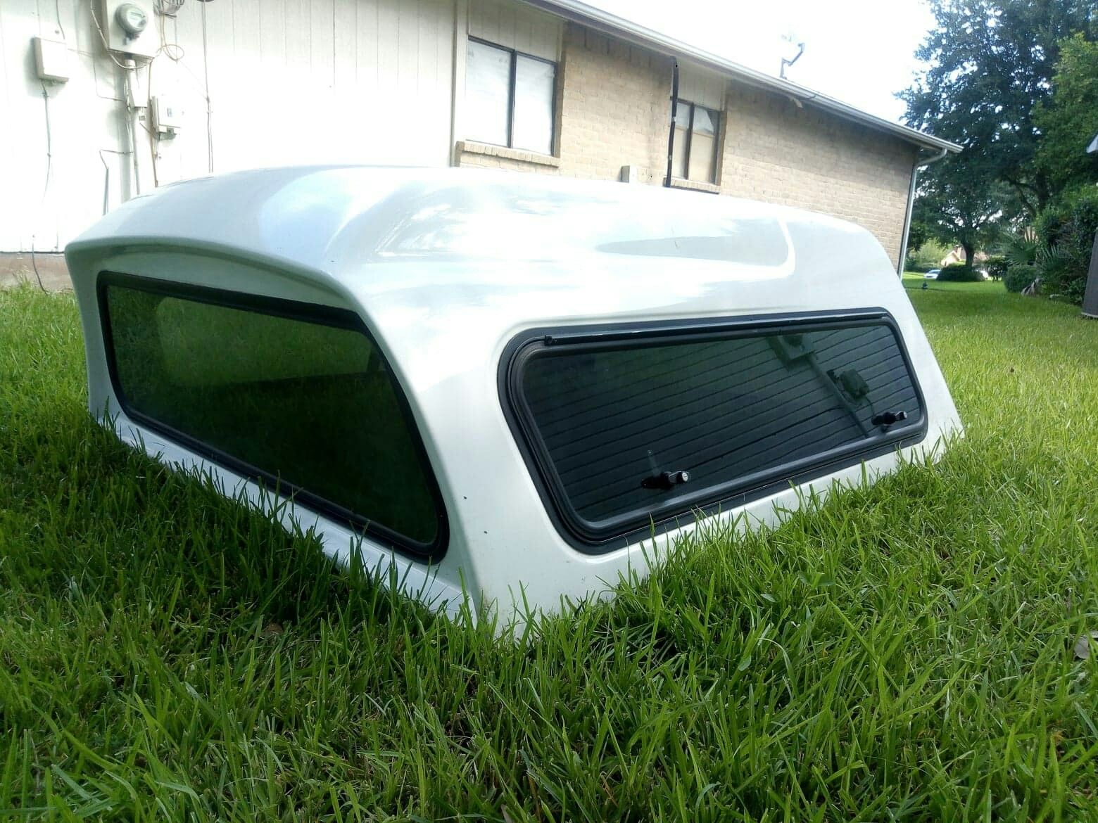GlassTite Raven Truck Camper Shell for Toyota Tundra