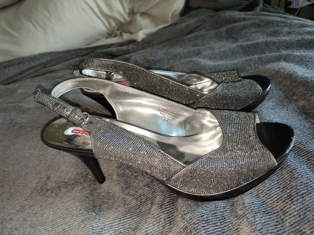 9&Co Silver Heels Size 9.5