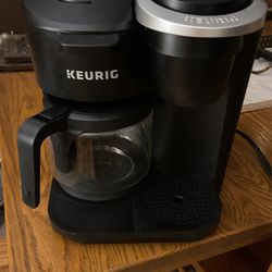 Keurig Coffee/Tea/Hot Chocalate Maker Thumbnail