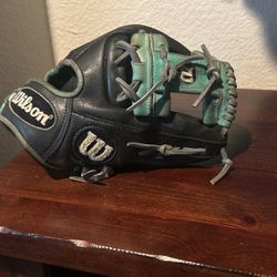 Wilson A2000 Pro-stock RC 22 Game Spec (11.5”)