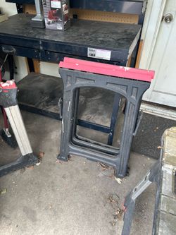 Collapsible work tables
