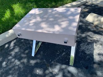 VINTAGE LIVING ROOM SIDE TABLE
