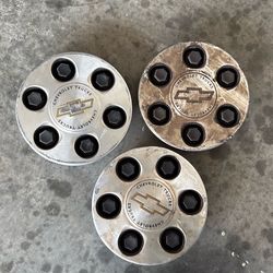 Chevrolet lug covers