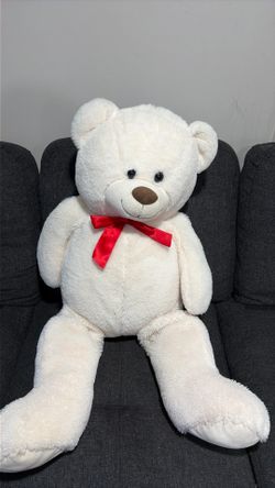 Big white bear plushie