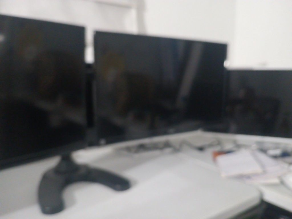 Monitors / Dual Monitor Stand Open Box