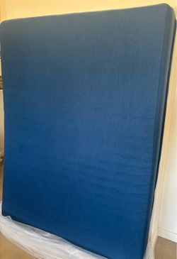 Queen Mattress - like new