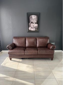Brown leather couch (sizes in pictures)