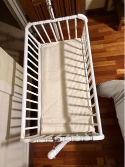 Baby crib