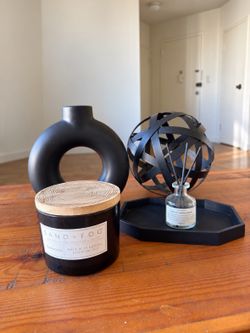 Black Modern Home Decor Bundle - Donut Vase, Metal Orb, Tray, Candle & Diffuser