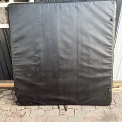 Tri Fold American Tonneau Cover Fits 5’ X 5’ Foot Bed 