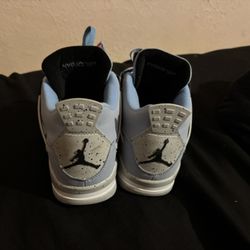 Jordan 4 University Blue