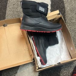 Ugg Boy Boots Size 3