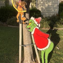 THE GRINCH YELLING AT MAX CHRISTMAS Lawn Art