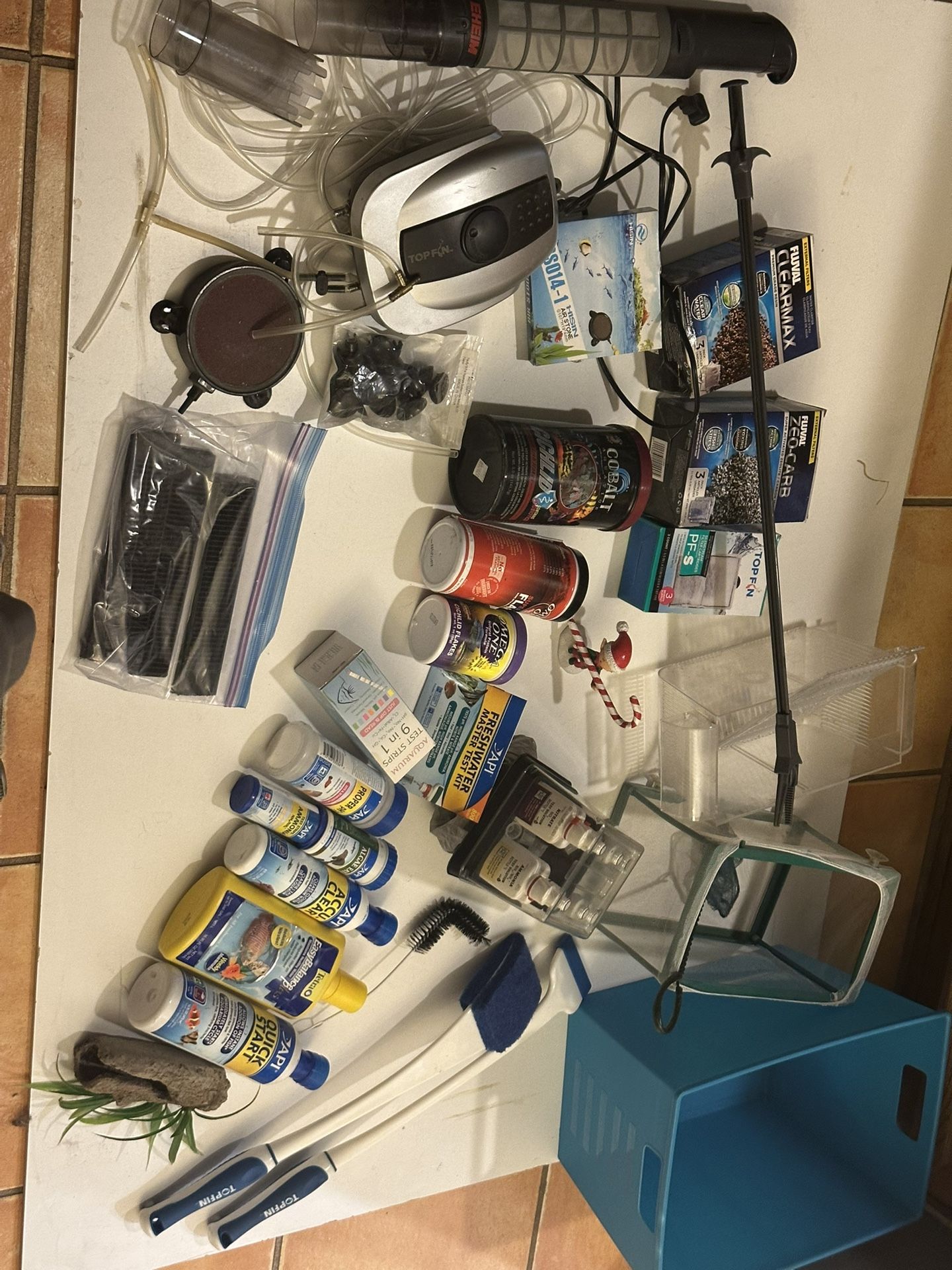 Fish And Fish Tank Supplies Bundle