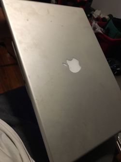 MacBook Pro 15 inches 4 GB memory ram 500 GB hardrive 2010 I need battery