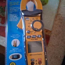 Ideal 61-747 400A AC/DC TRMS TightSight Clamp Meter