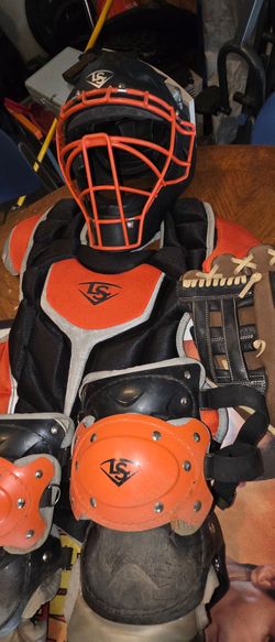 Louisville Slugger Catcher's Gear Set