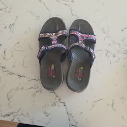 SKECHERS OUTDOOR LIFESTYLE SLIP-ON SANDALS  SZ 7 WOMENS SEE DESCRIPTION 