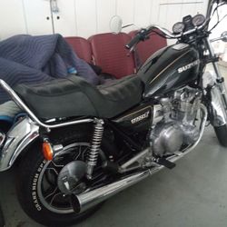 82 Suzuki Gs550L  Black Gold