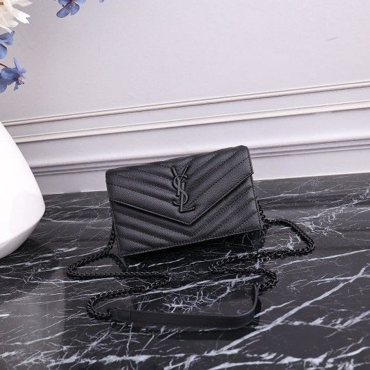 Saint Laurent Cassandra Quilted Chain - Strap Crossbody Bag in Black