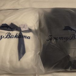 TOMMY BAHAMA BATHROBES 