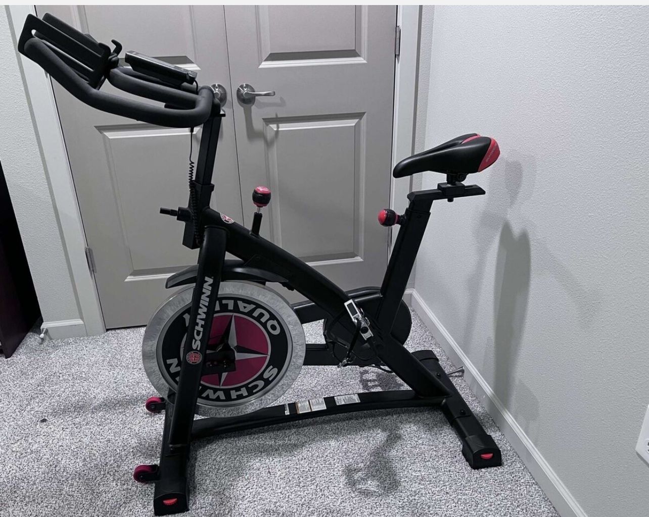Schwinn IC3 Indoor Cycling Bike Excellent Condition