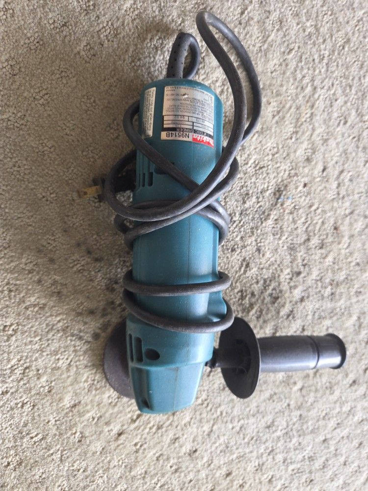 MAKITA 4-INCH ANGLE GRINDER