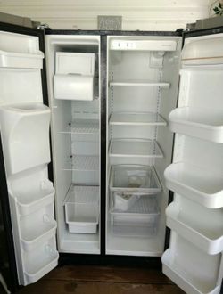 Fridgeaire fridge