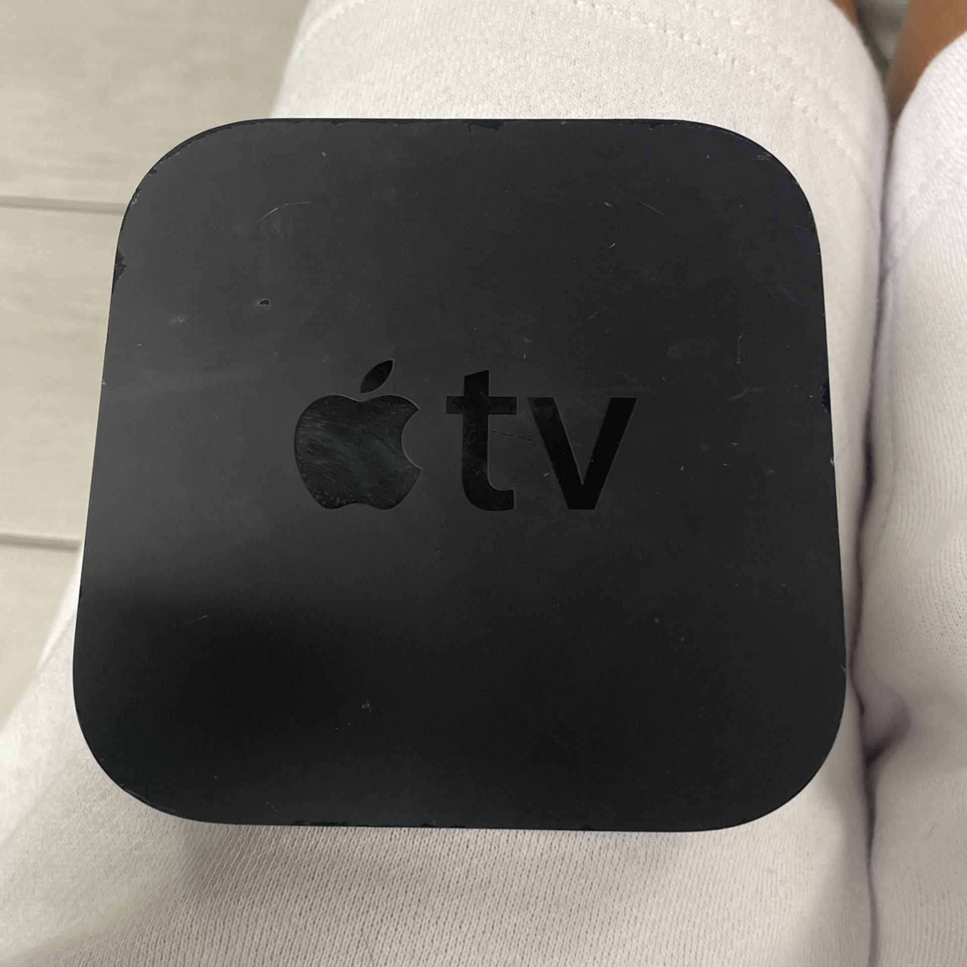 Pre Owned Apple Tv (model a1469 )