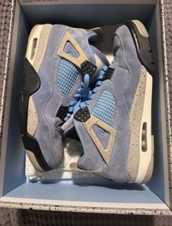 University Blue Jordan 4