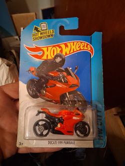 NEW! Hot Wheels Ducati 1199 Panigale - HW City (36/250)
