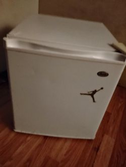 Avanti Mini Fridge