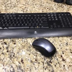 Logitech Wireless Keyboard And Mouse Combo