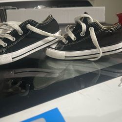 Black Low Top Size 8c Converse