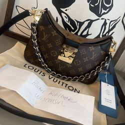 Louis Vuitton Purse 