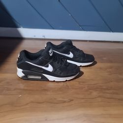 Nike Shoes Womens 8 Air Max 90 Running Sneakers Black Lace Up Low Top CQ2560-001