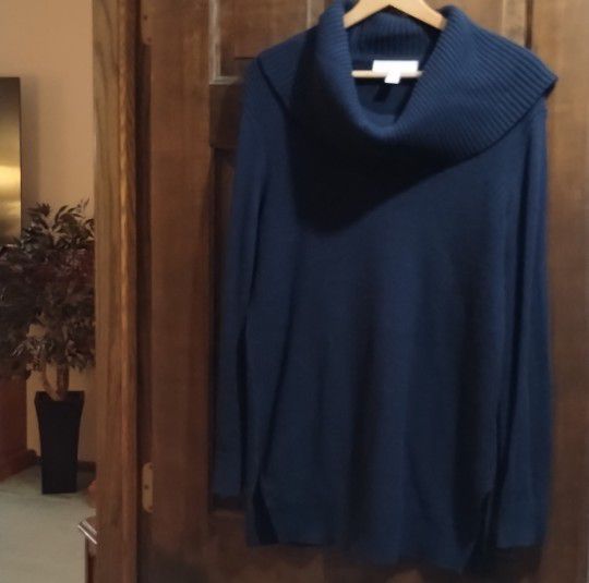 Michael Kors dark blue sweater size M