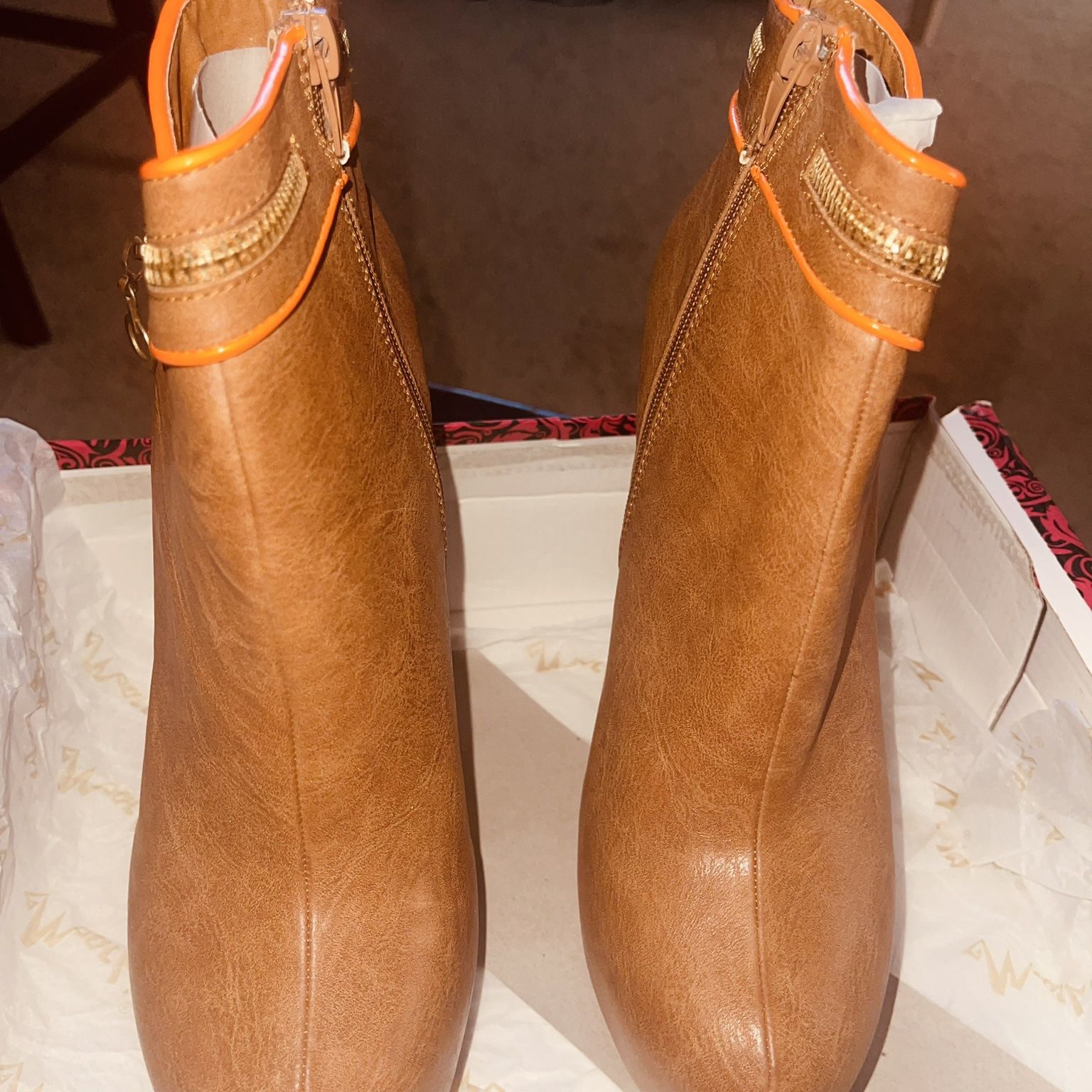 Bootie Boot Size 10 Women Heel