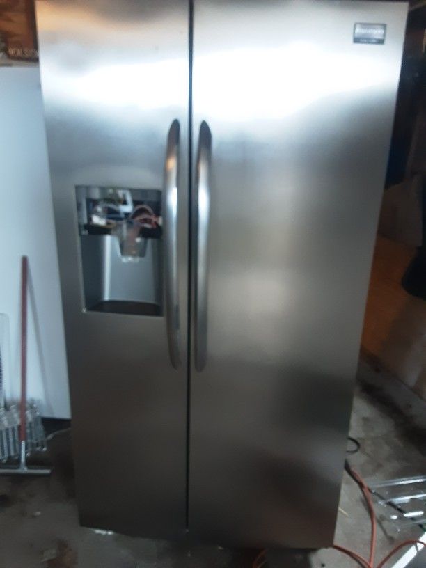 Fridgeair Gallery Refrigerator 