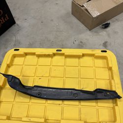 2019-2024 KIA FORTE FRONT LEFT DRIVER SIDE FENDER SEAL INSULATOR PAD COVER OEM