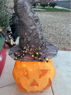 Light-Up Halloween Pumpkin with Witch Hat