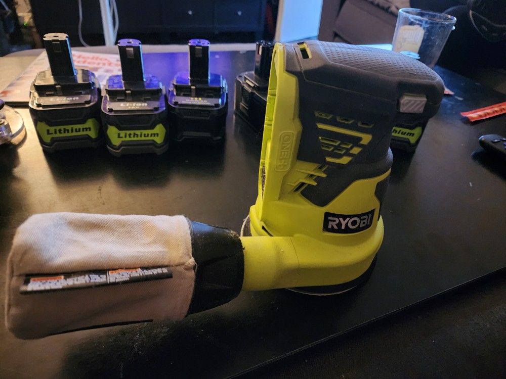 Ryobi 18v Sander