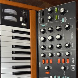 Behringer Poly D Analogue Synthesizer