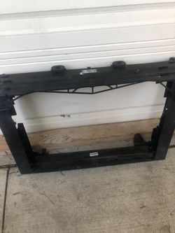 2013-2017 Bmw M5 Radiator core support