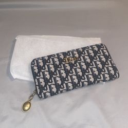 Dior wallet 