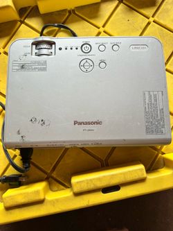 Panasonic PT-LB50U Projector – Powers On